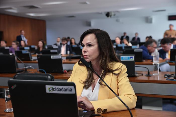 Senadora Professora Dorinha